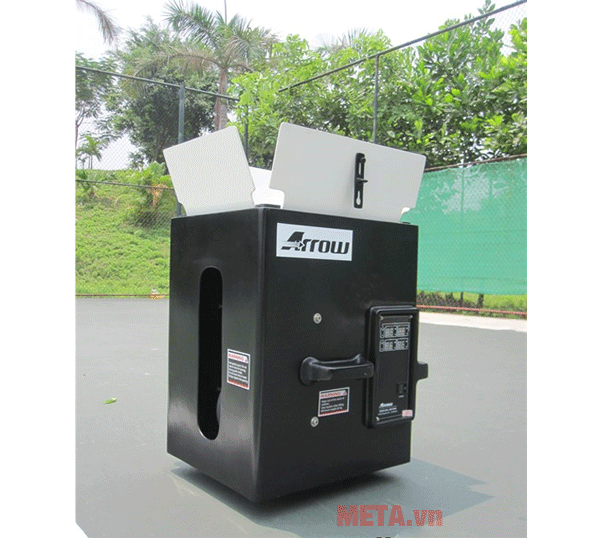Máy bắn bóng tennis ARROW PLUS