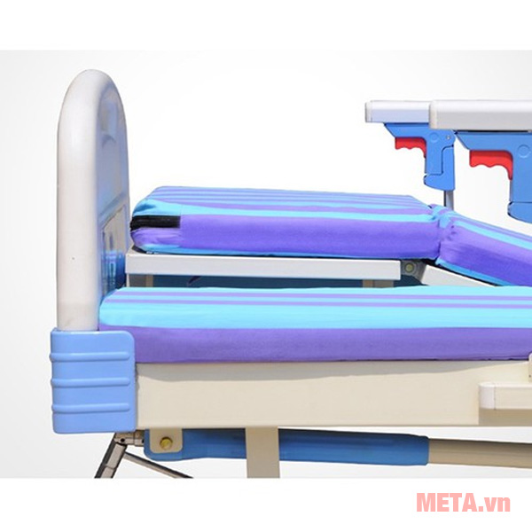 Giường chăm sóc bệnh nhân dùng trong ngành Y NKT E04-IV (Giường DCN05 B02-IV 8 chức năng)