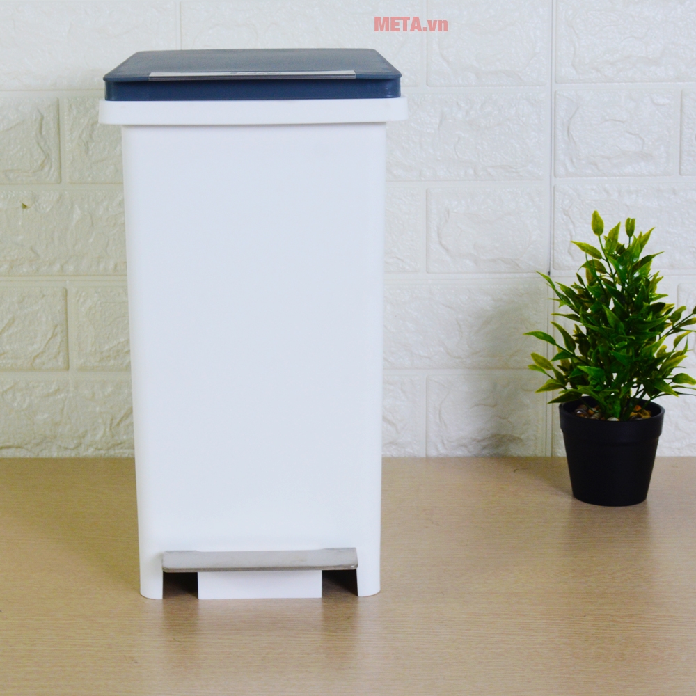 Thùng rác nhựa đạp dòng Compact Fitis PPS1-903 - 10L (trắng đen)