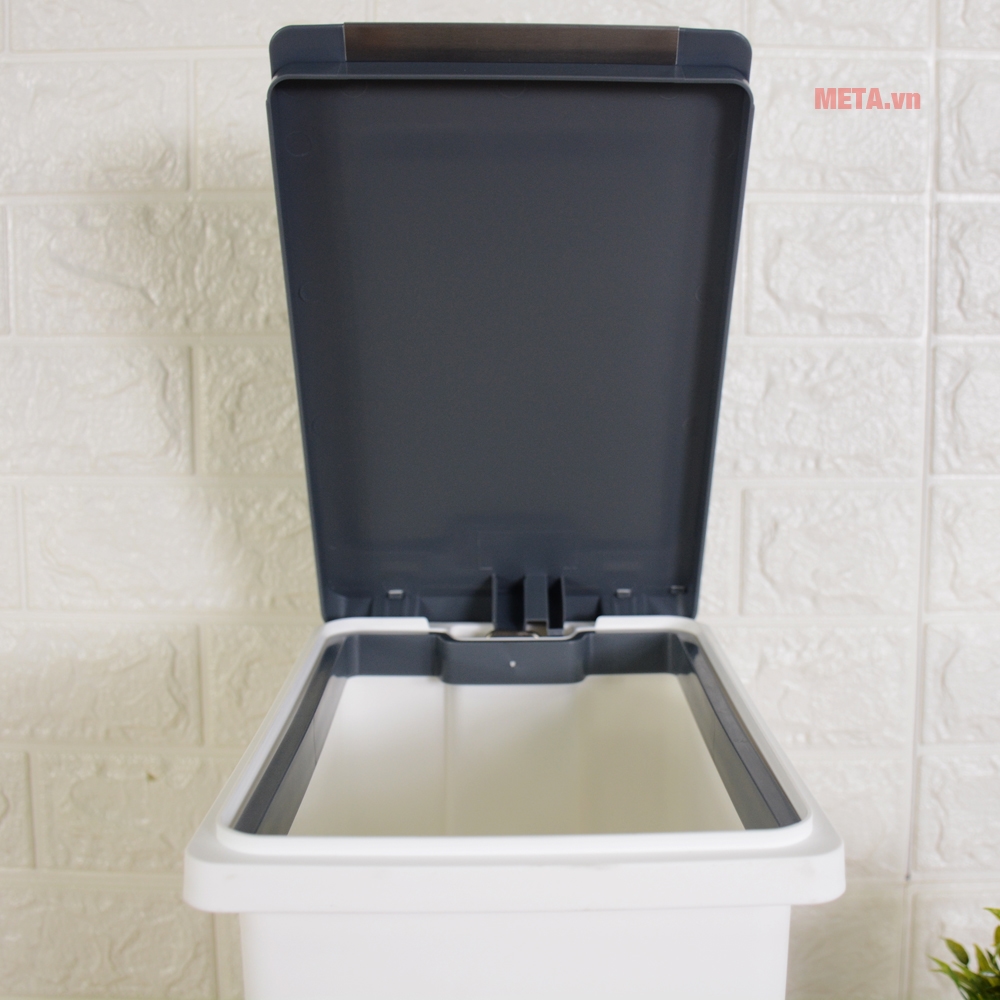 Thùng rác nhựa đạp dòng Compact Fitis PPS1-903 - 10L (trắng đen)