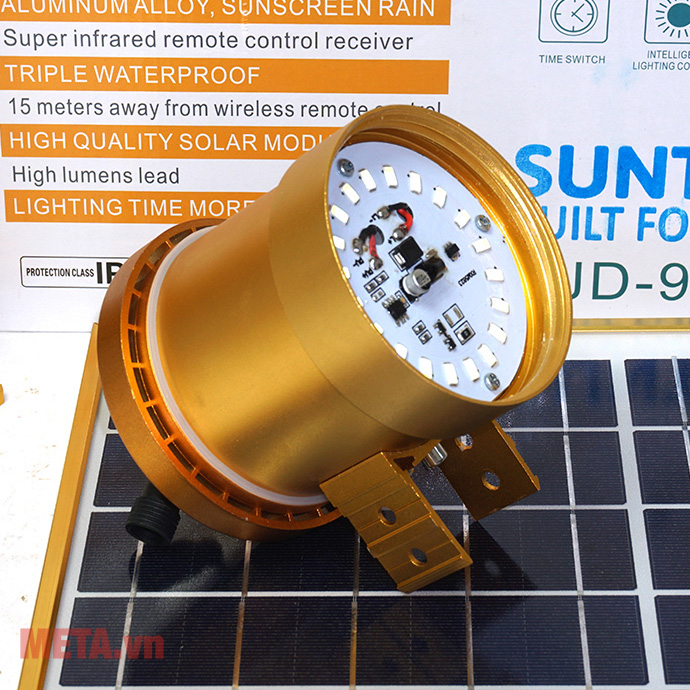 Đèn LED năng lượng mặt trời cho sân vườn SUNTEK JD-9909