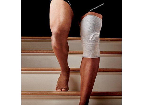 Băng Futuro hỗ trợ đầu gối size S - 76586EN