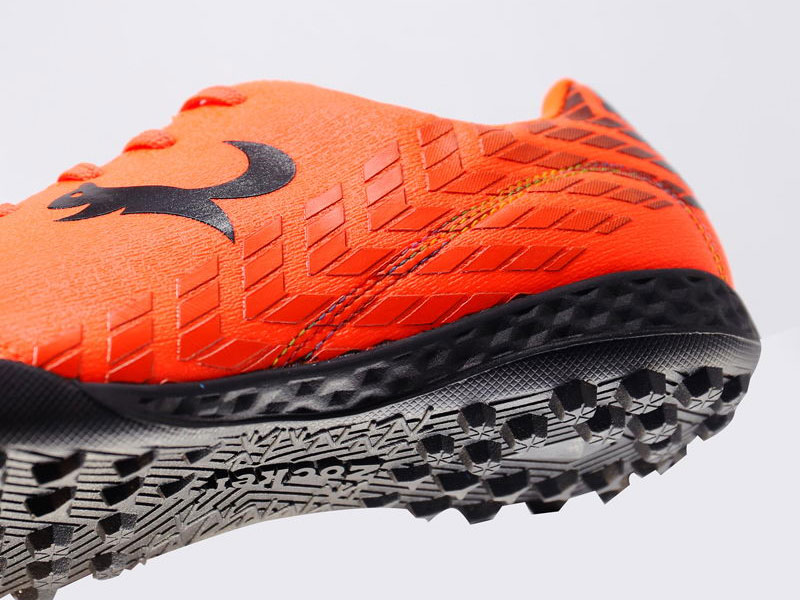 Giày đá bóng Zocker Space 2001