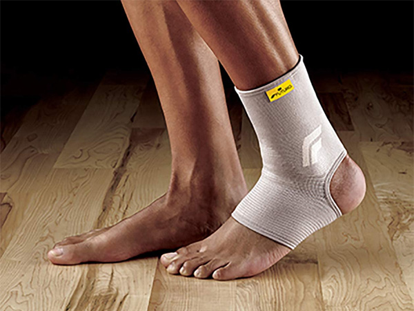 Băng cổ chân Futuro size M - 76582ENR