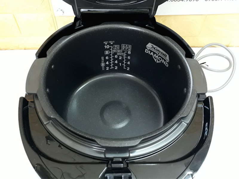 Nồi cơm điện áp suất điện tử Cuckoo CRP-QS1010FG (1.8 lít)