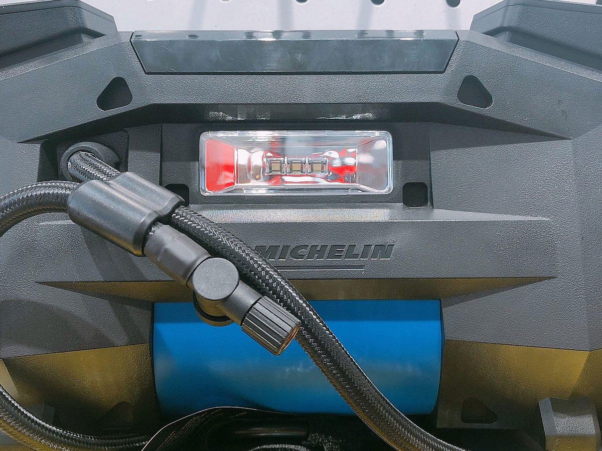 Máy bơm lốp xe máy, mô tô, ô tô siêu tốc tự ngắt Michelin 12316 (220V)