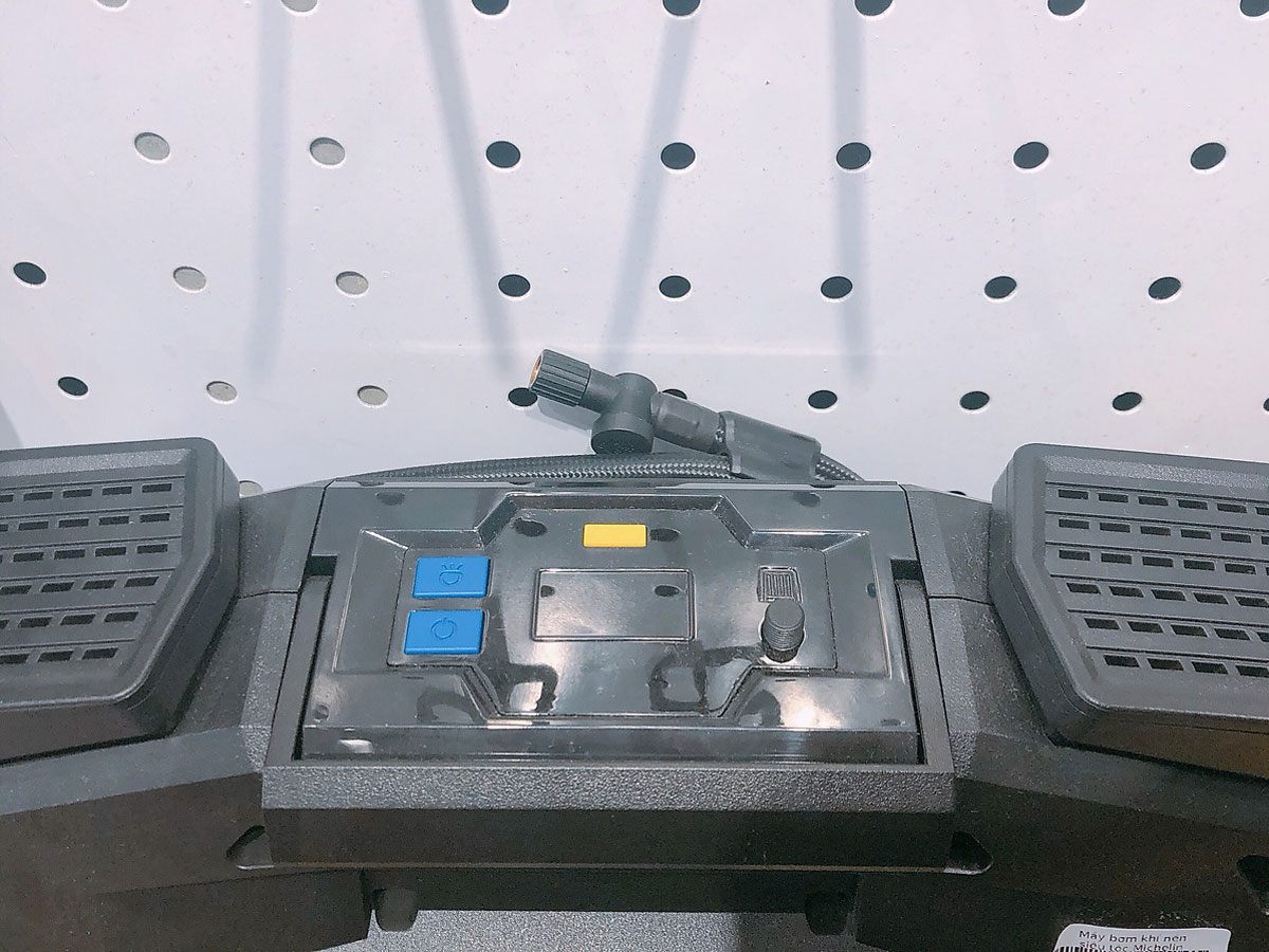 Máy bơm lốp xe máy, mô tô, ô tô siêu tốc tự ngắt Michelin 12316 (220V)