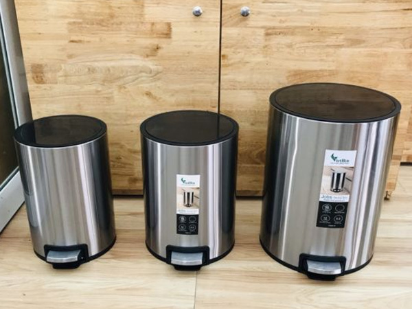 Thùng rác inox đạp chân cao cấp 8 lit Vietbin VB2044-08L Chống vân tay