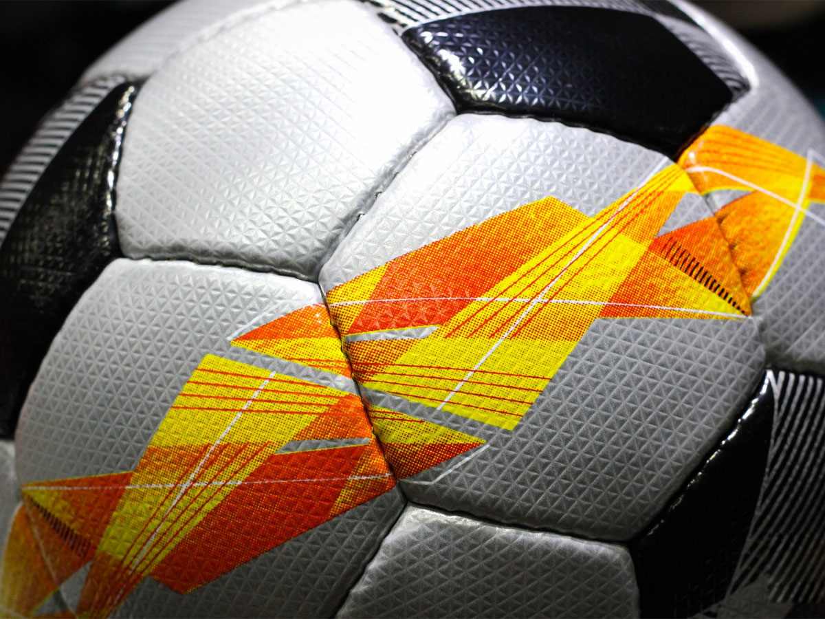 Quả bóng đá Molten F5U 2810-G9S Số 5