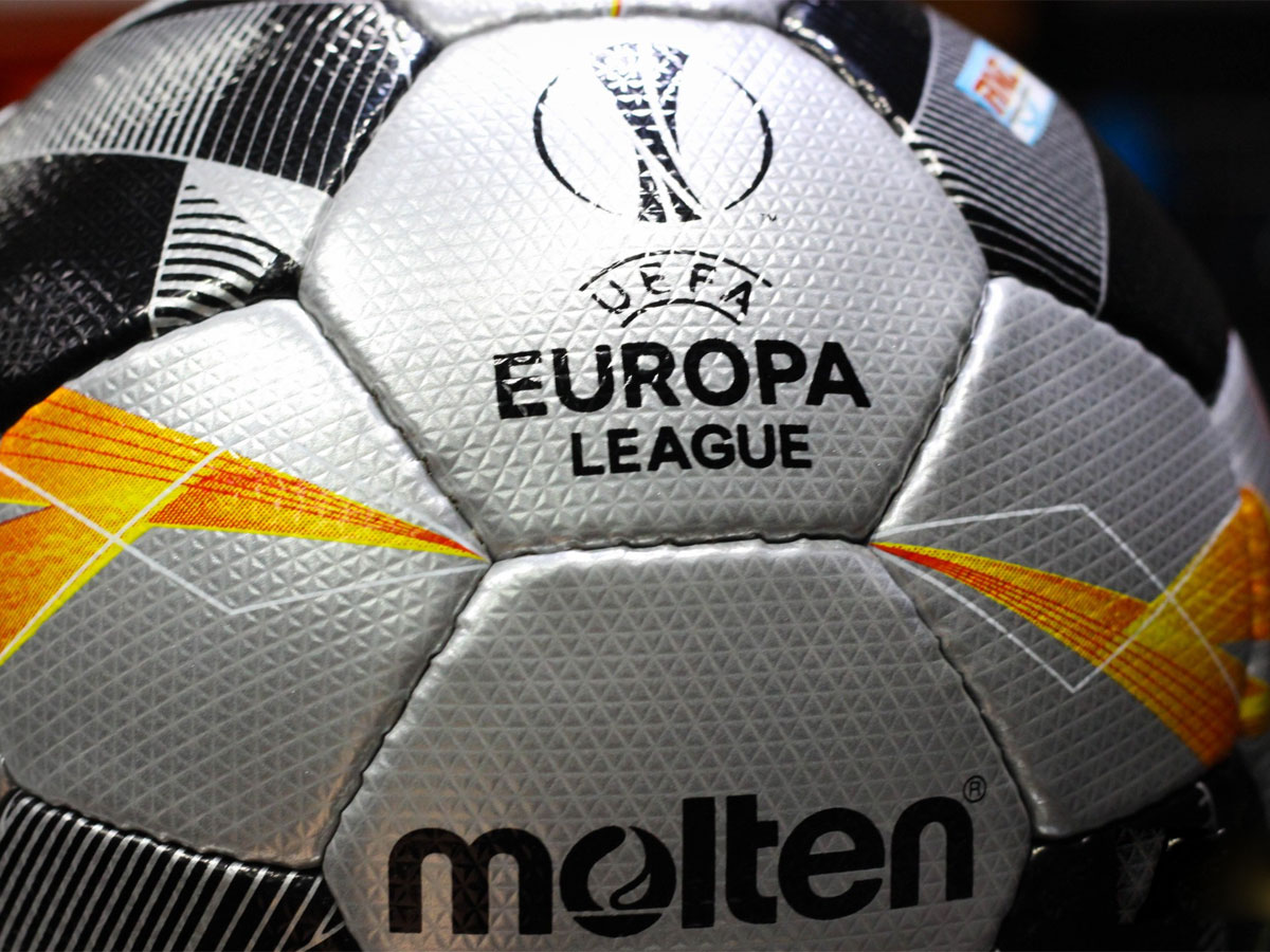 Quả bóng đá Molten F5U 2810-G9S Số 5