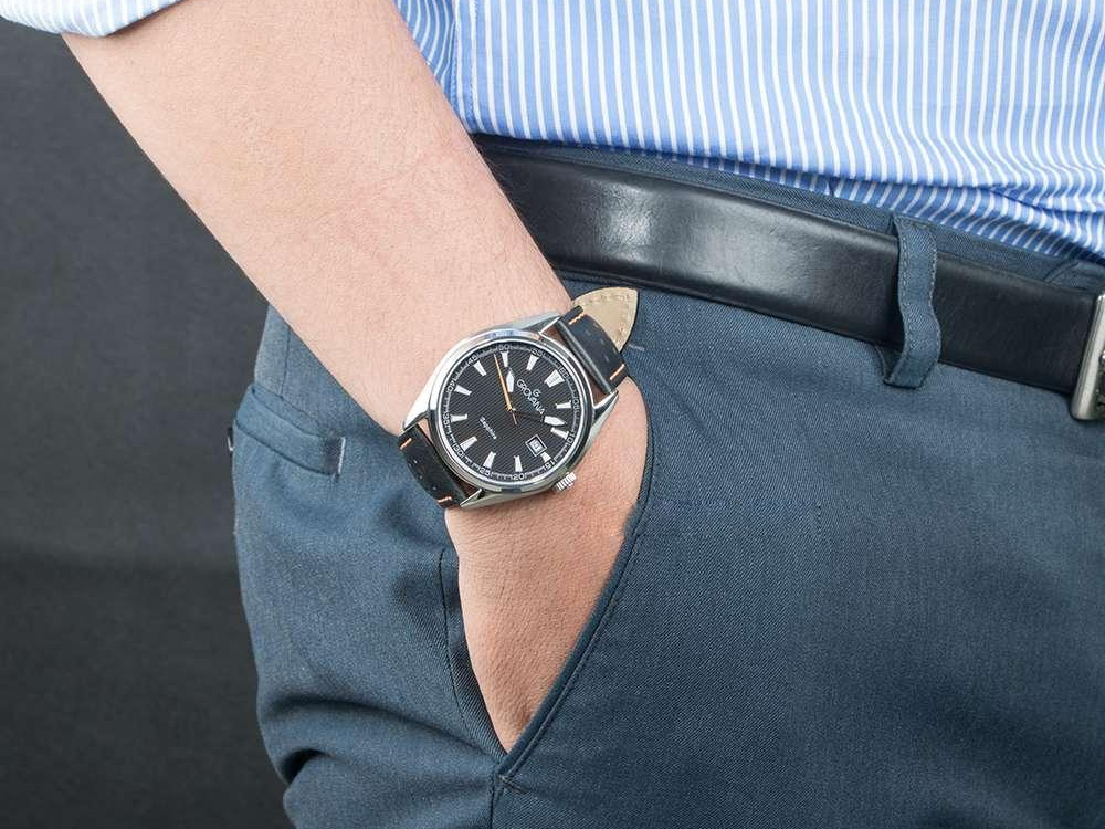 Đồng hồ Grovana 1584.1539 nam kính Sapphire 42mm