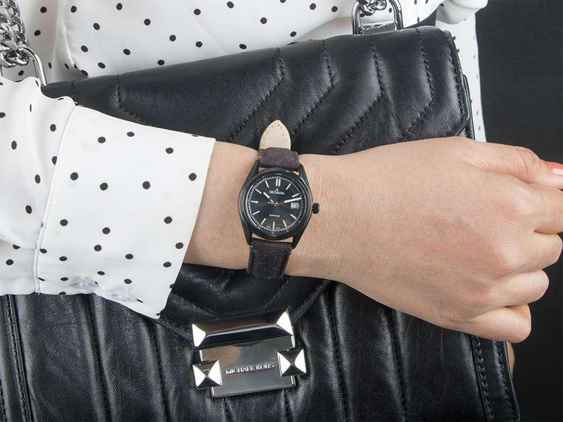 Đồng hồ nữ Grovana 5585.1577 (Dây vải dù, kính Sapphire, kích thước mặt 30mm)