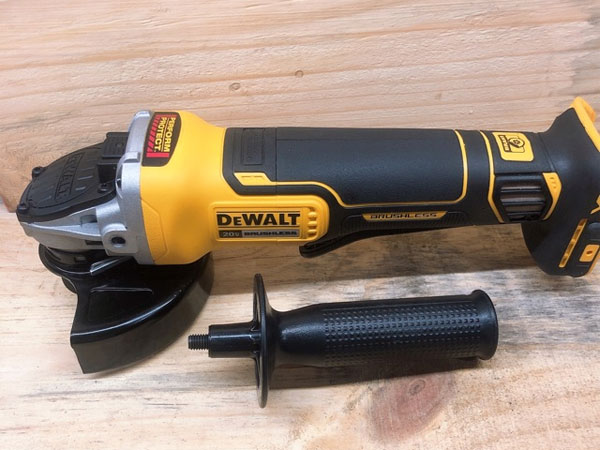 Máy mài góc dùng pin Dewalt DCG413B (Chưa pin, sạc)