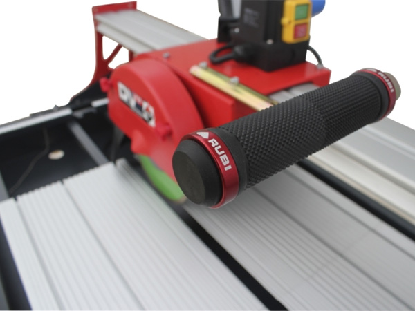 Máy cắt gạch Rubi DV-200 1000 (công suất 1.5 ngựa)