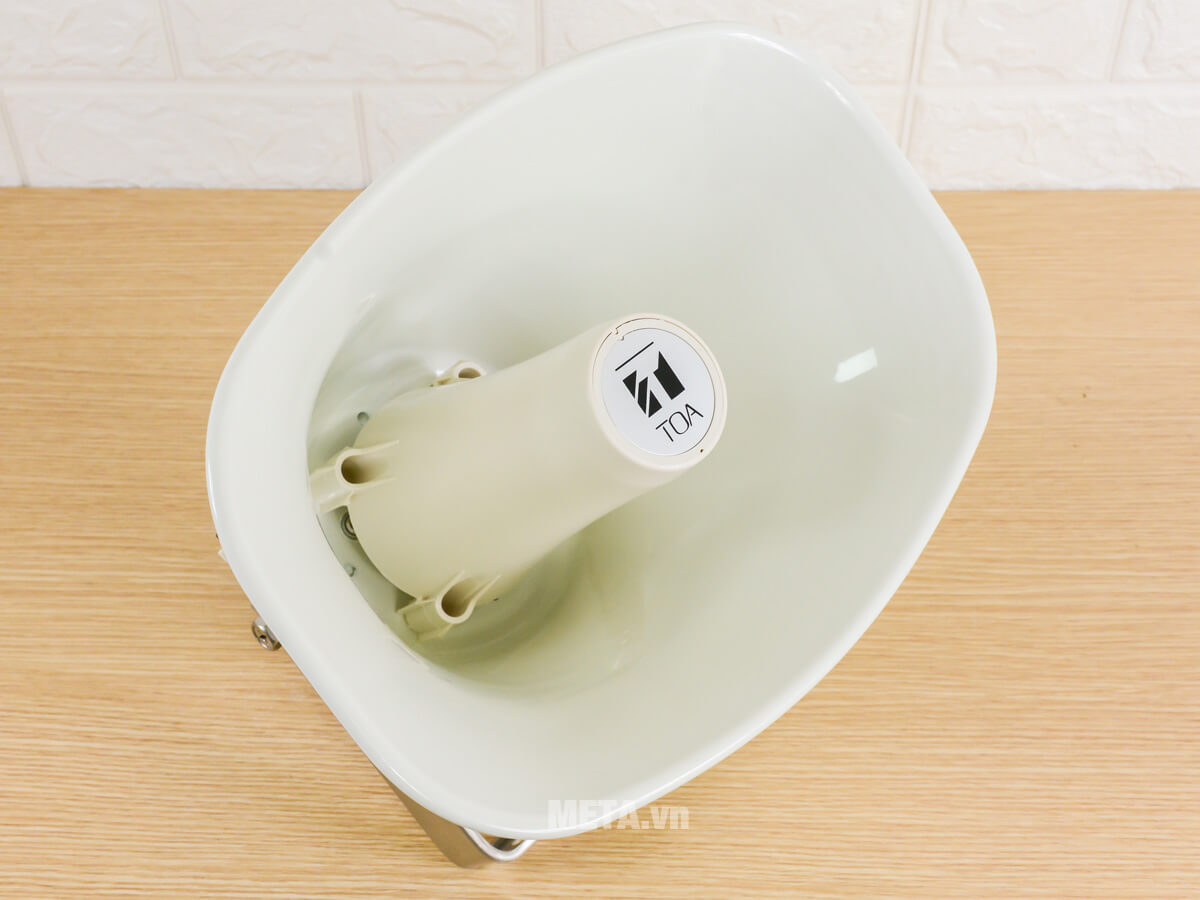 Loa nén phản xạ vành chữ nhật TOA SC-630M - META.vn