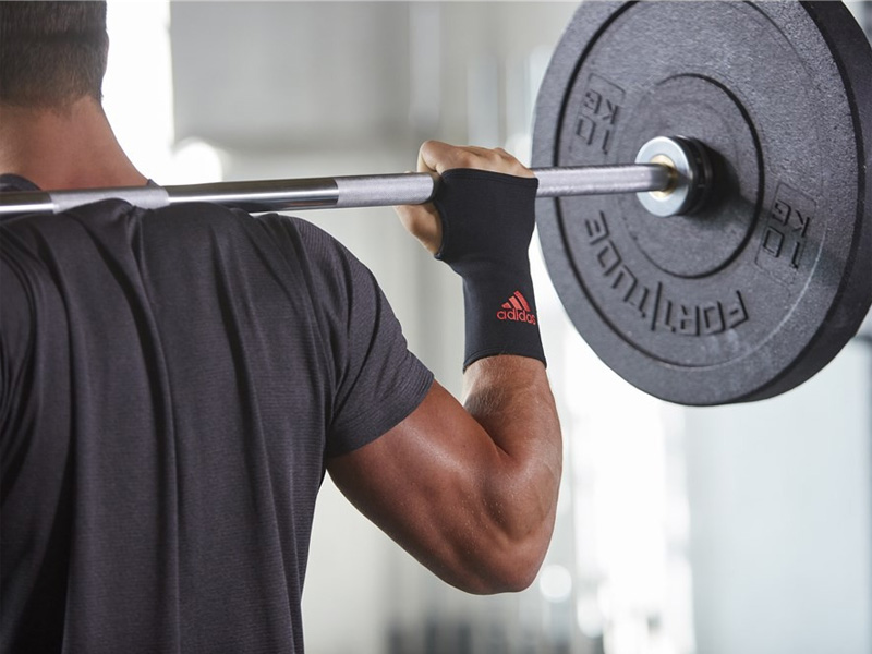 Băng cổ tay Adidas size M ADSU-12442RD