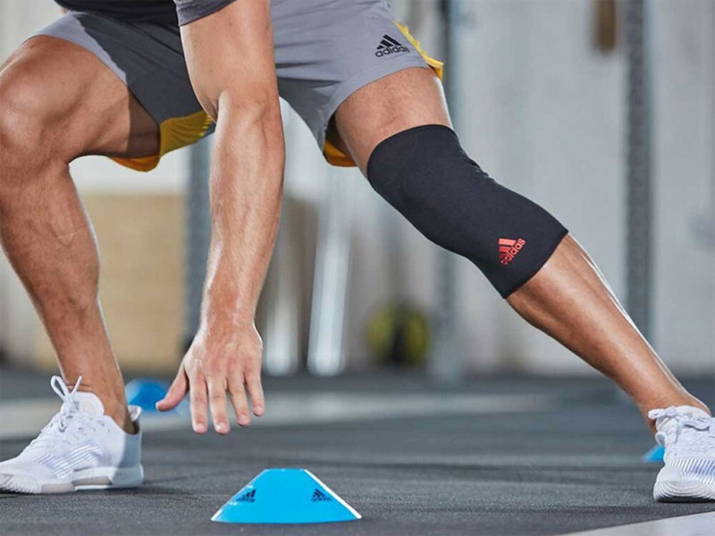 Băng đầu gối Adidas size S ADSU-12421RD