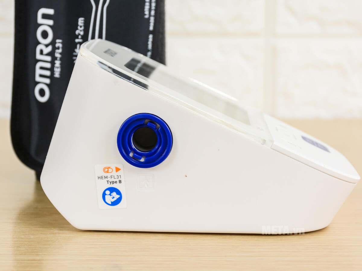 Máy đo huyết áp bắp tay Omron HEM 7156