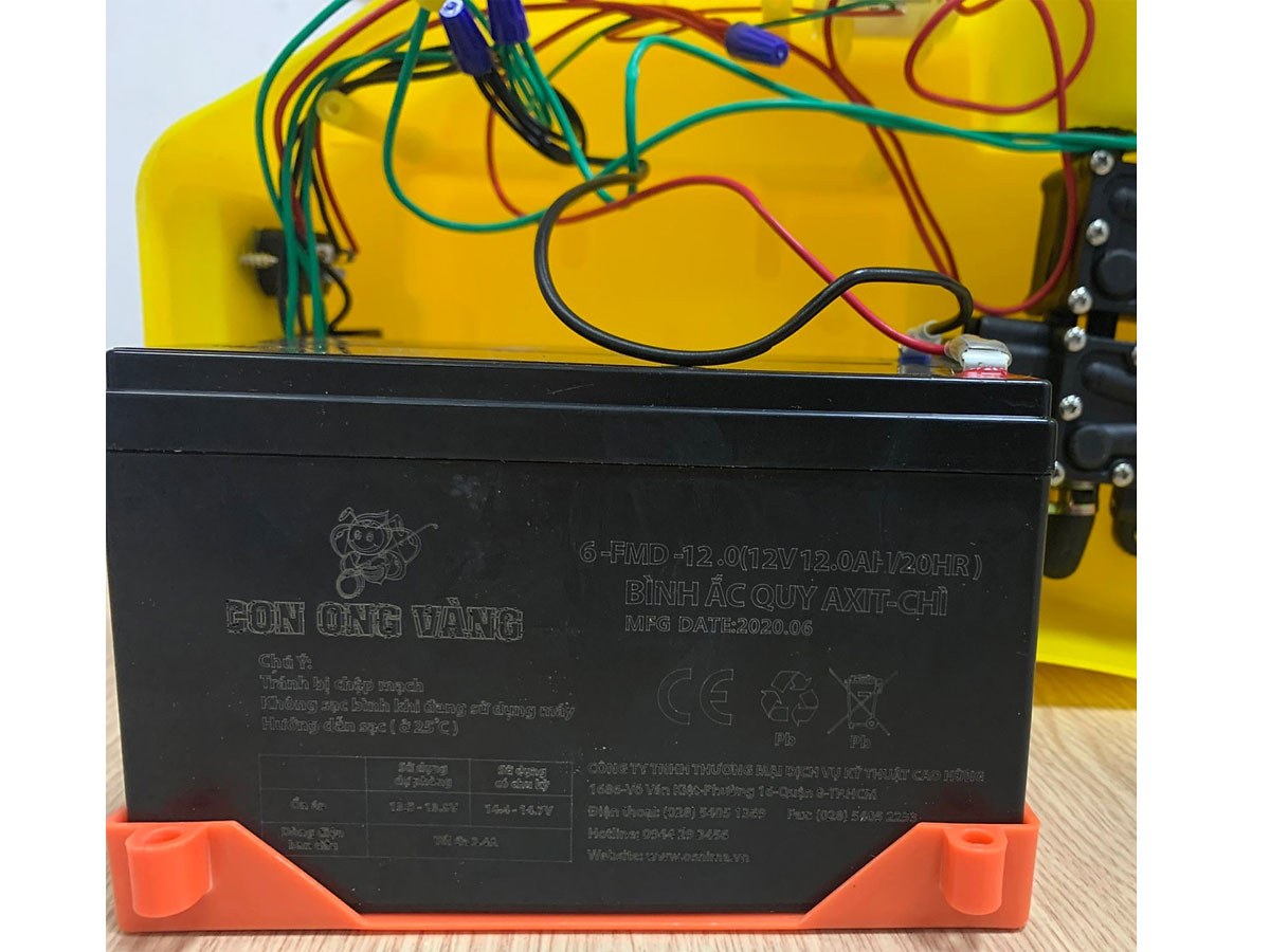 Bình xịt điện bơm đôi Oshima OS20 DP (1 acqui)