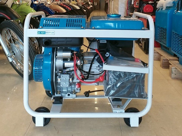 Máy phát điện chạy dầu 3kW Huspanda HD4500 đề