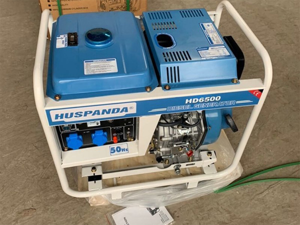 Máy phát điện chạy dầu 5Kw Huspanda HD6500 (Đề)