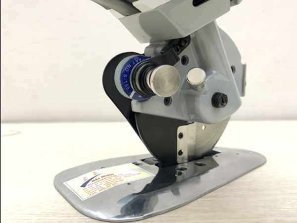 Máy cắt vải cầm tay Lejiang YJ-110