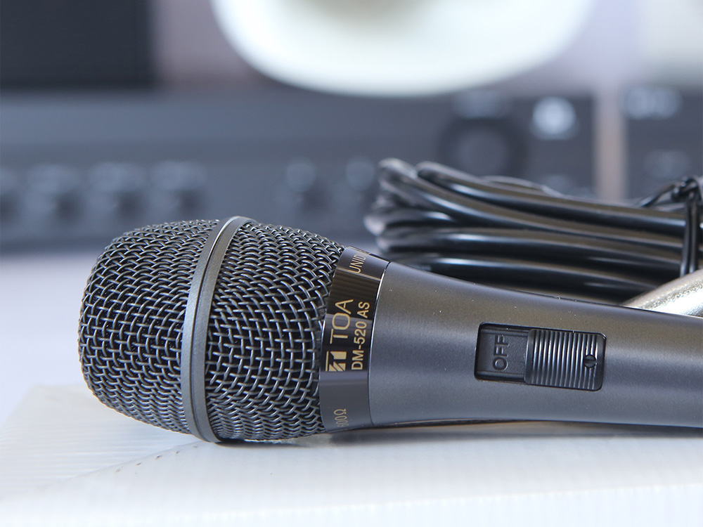 Micro điện động cầm tay Toa DM-520 AS (không bao gồm thanh giá đỡ)