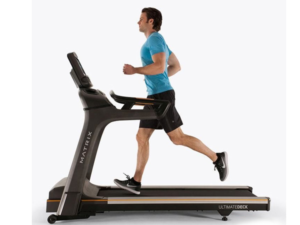 Máy tập đạp Matrix XR console