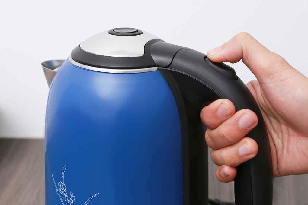 Ấm siêu tốc inox 2 lớp Sunhouse SHD1382 1.7 lít