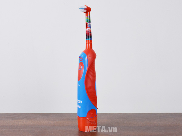 Bàn chải đánh răng cho bé Oral-B Stages Power DB4510K (Dùng pin)