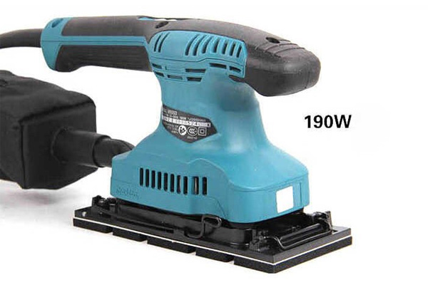 Máy chà nhám rung Makita M9203B - META.vn