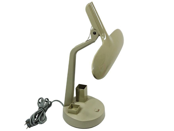 Đèn bàn học ngang bóng led 7w Lioa 02AN-ST (Có hộp đựng bút, ghim, ánh sáng trắng)