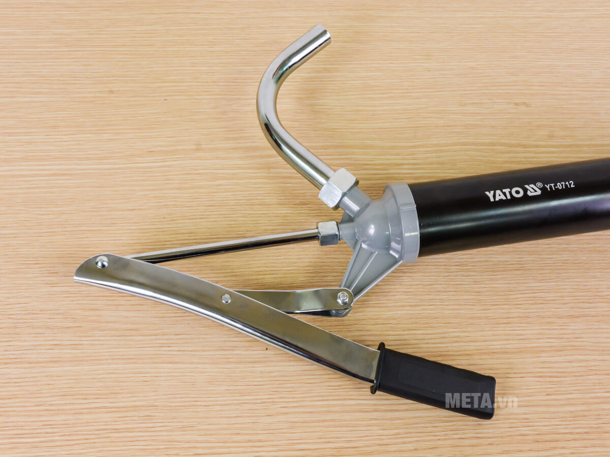Bơm dầu nhớt bằng tay dạng piston Yato YT-0712