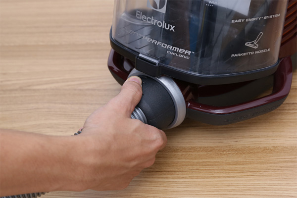 Máy hút bụi Electrolux ZSP4303AF