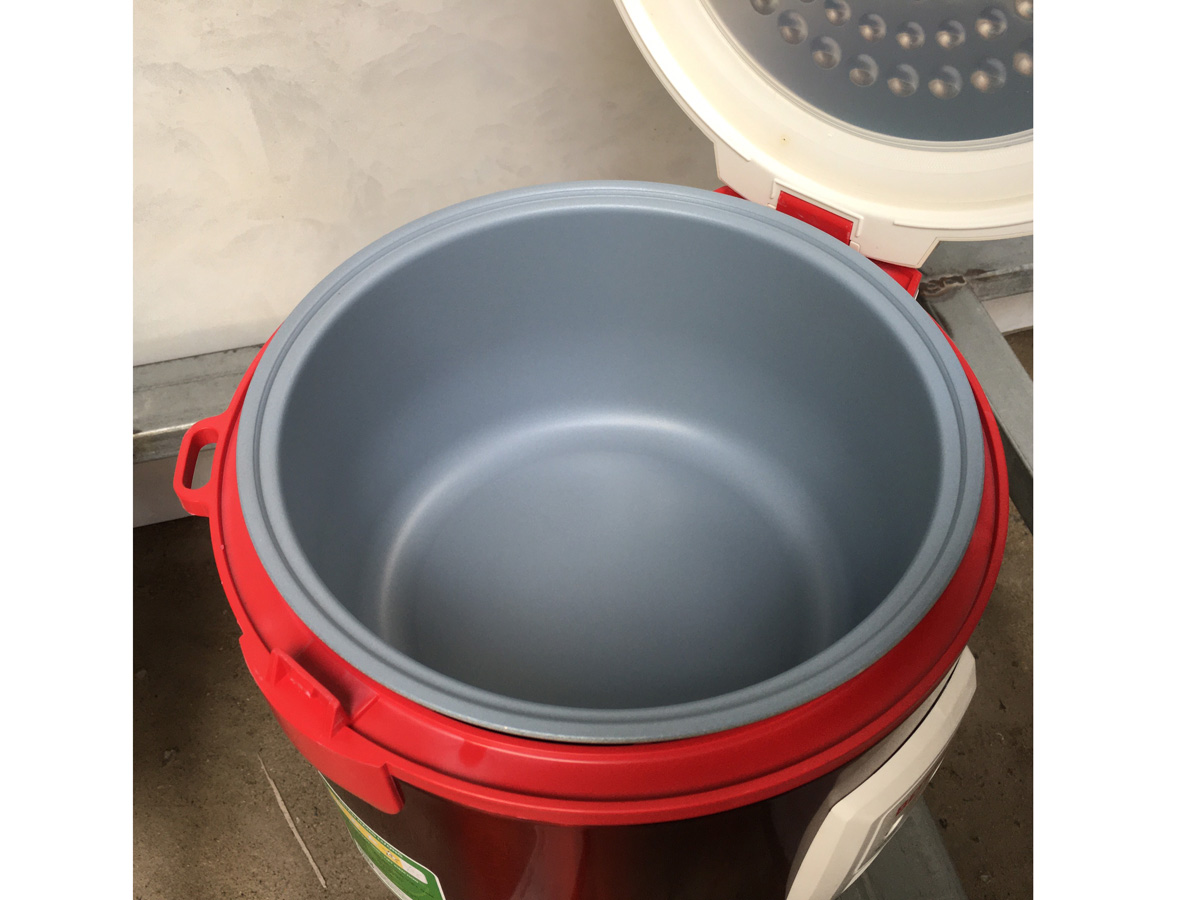 Nồi cơm điện Bennix BN-012RC 1,2 lít