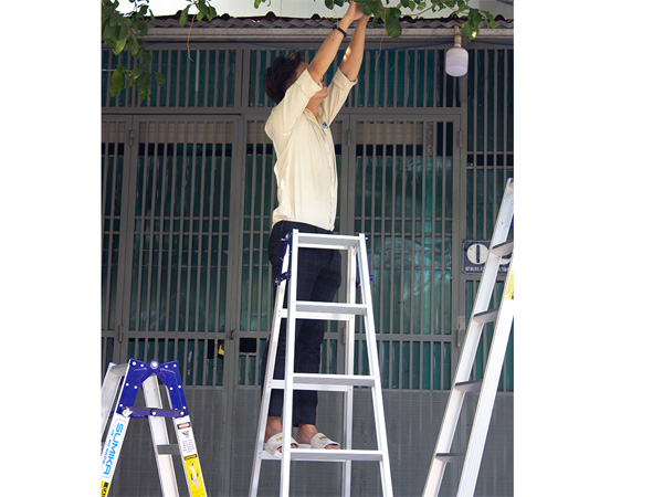 Thang nhôm xếp chữ A Sumika SKD504