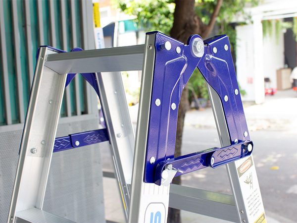 Thang nhôm xếp chữ A Sumika SKD504