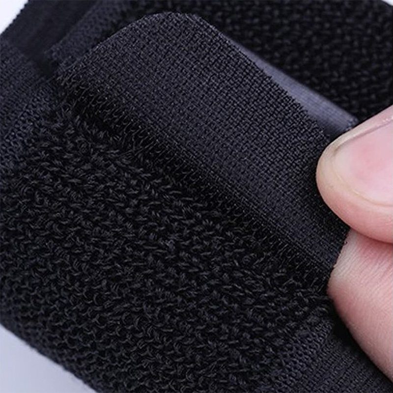 Băng hỗ trợ vùng cổ tay 3M Futuro 46378ENR màu đen