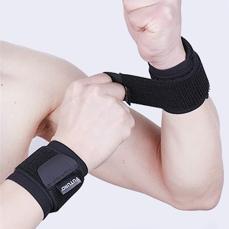 Băng hỗ trợ vùng cổ tay 3M Futuro 46378ENR màu đen