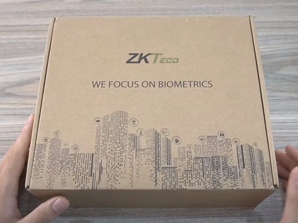 Máy chấm công ZKTeco MB40-VL (kiểm soát cửa, vân tay, thẻ từ, khuôn mặt, wifi)