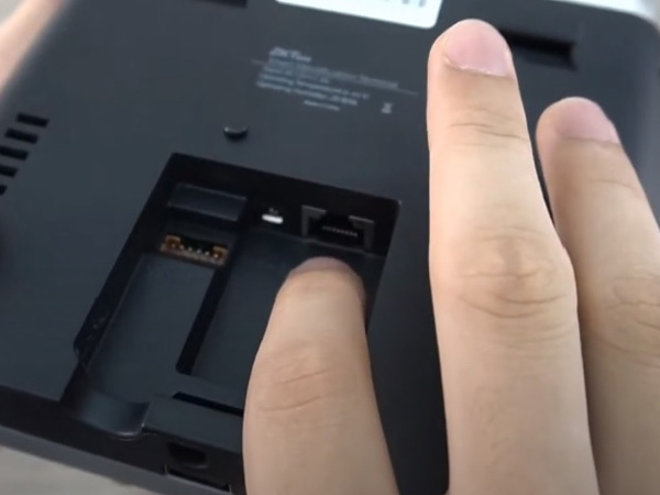 Máy chấm công ZKTeco MB40-VL (kiểm soát cửa, vân tay, thẻ từ, khuôn mặt, wifi)