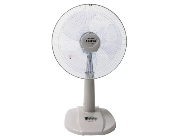 Quạt lỡ thân nhựa Akifan L42 (màu giao ngẫu nhiên)
