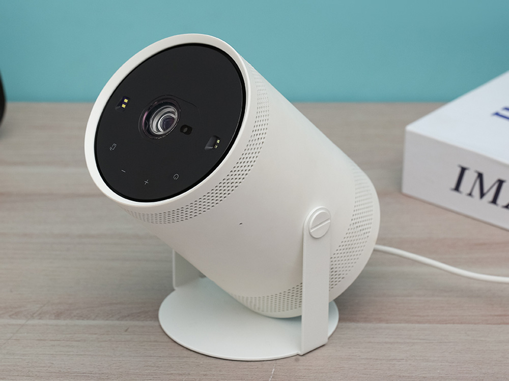 Máy chiếu Smart Tivi 100 inch bỏ túi Samsung The Freestyle SP-LSP3 (BLAXXV)