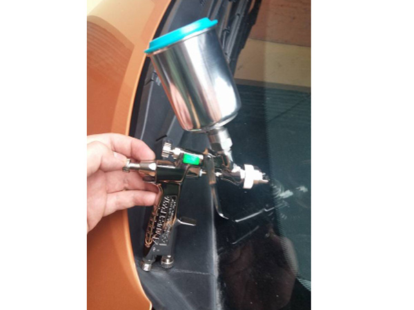 Súng phun sơn Iwata LHP-80-042G