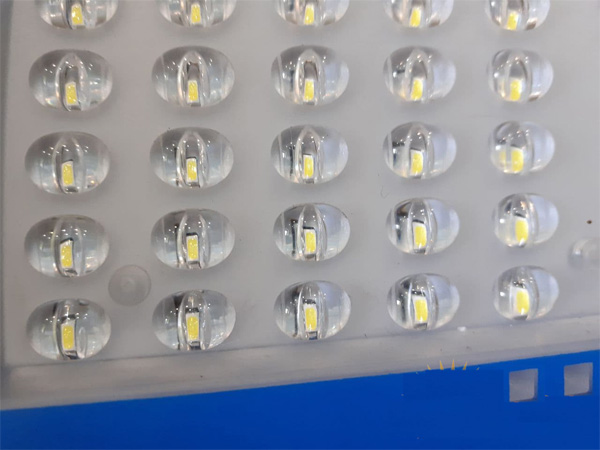 Đèn đường năng lượng mặt trời JinDian 150W JD-Z150