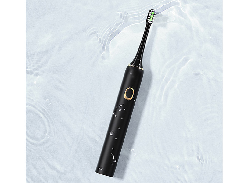 Bàn chải điện làm sạch sâu Maxcare Hera Whitening SE