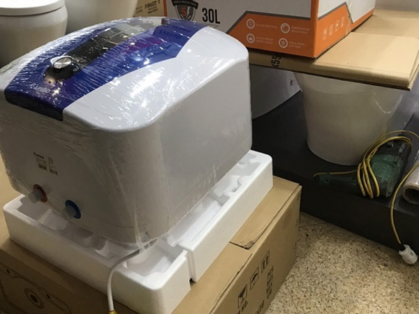 Bình nóng lạnh Ferroli Rapido SD 30L vuông (Hiển thị nhiệt độ)