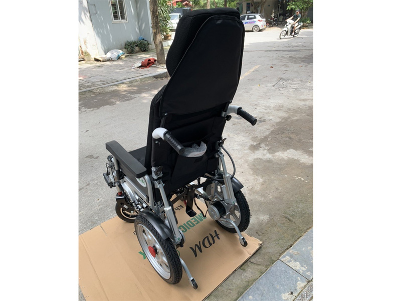 Xe lăn điện ngả nằm tự động HD-W68065