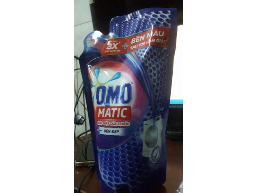 Nước giặt OMO Matic