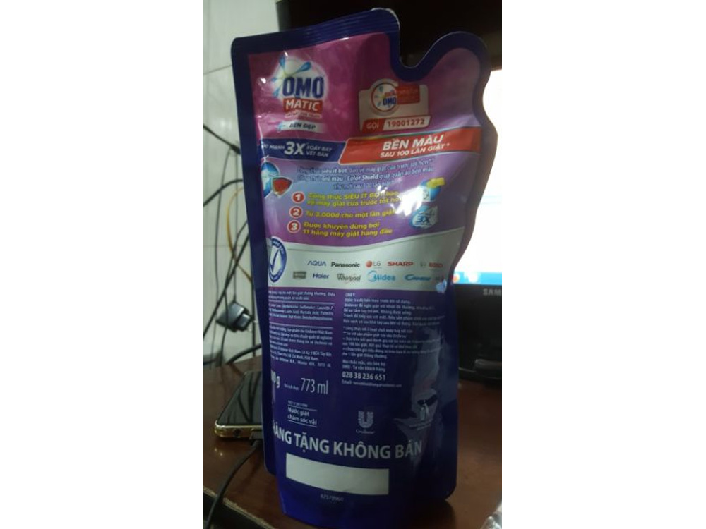 Nước giặt OMO Matic